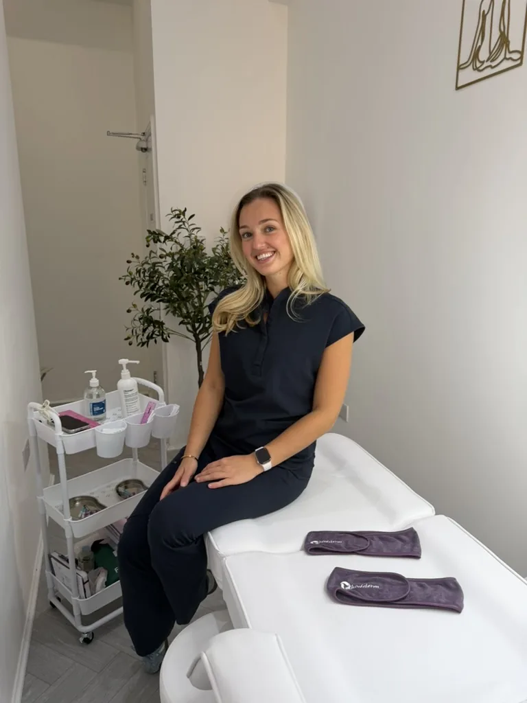 Amelia, founder of Æmilia Aesthetics